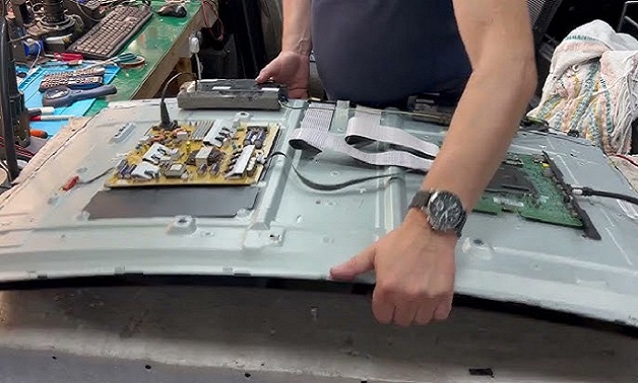 Curved LED TV Repair Services in Delhi Cantt